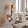 Applique da parete moderna Koyoto, tre sfere in vetro, luce da lettura accanto al letto